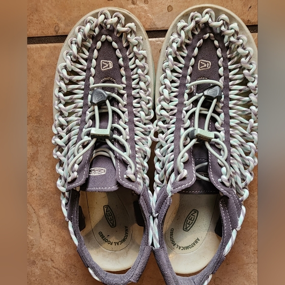 Keen uneek sandals shoes size 9.5 - Picture 6 of 6